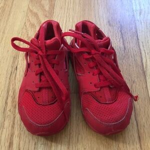 NIKE HUARACHE RUN "TRIPLE RED" Sneaker